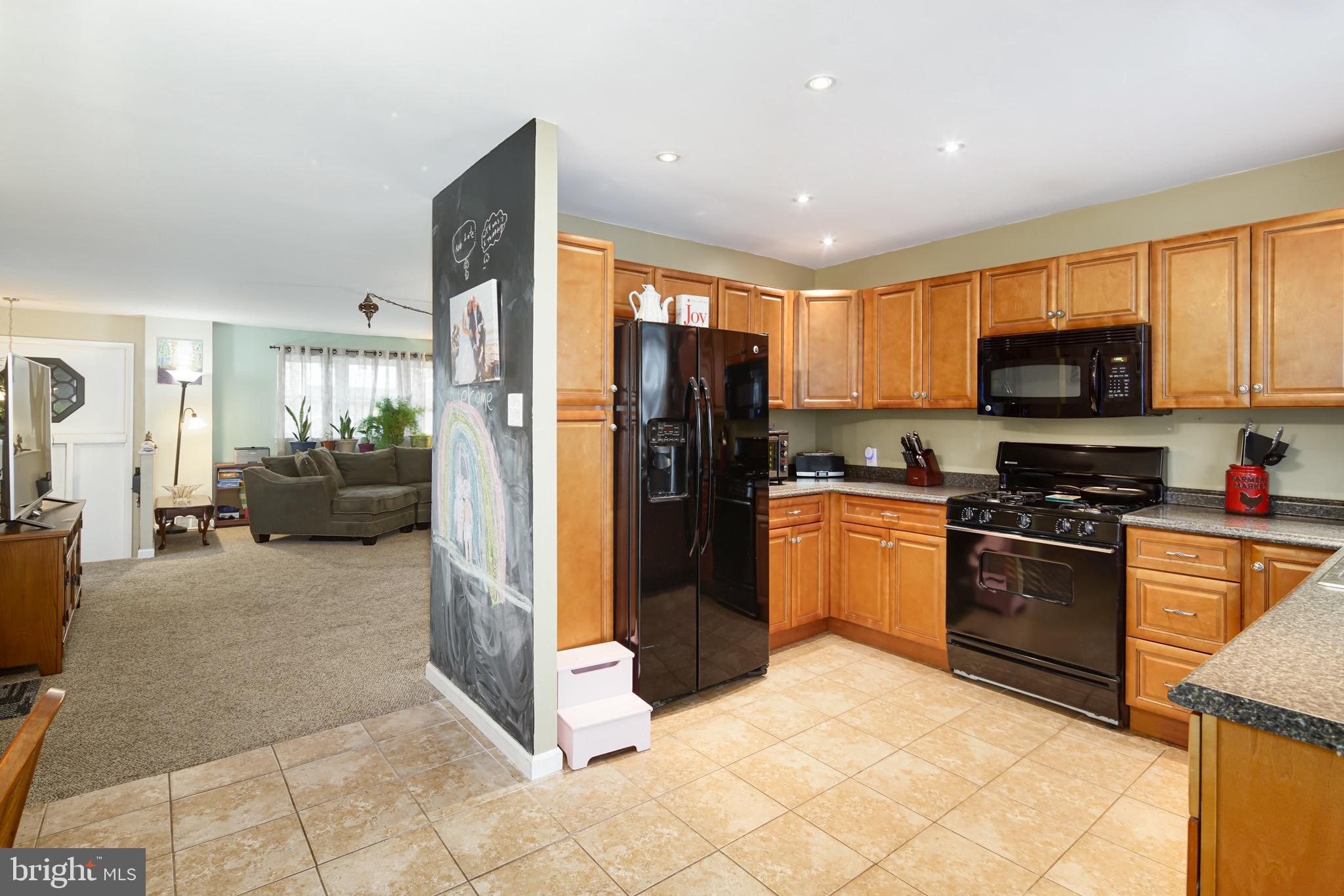 3110 Morning Glory Road Philadelphia, PA 19154 - Photo 11 of 33 Gallery Image 11