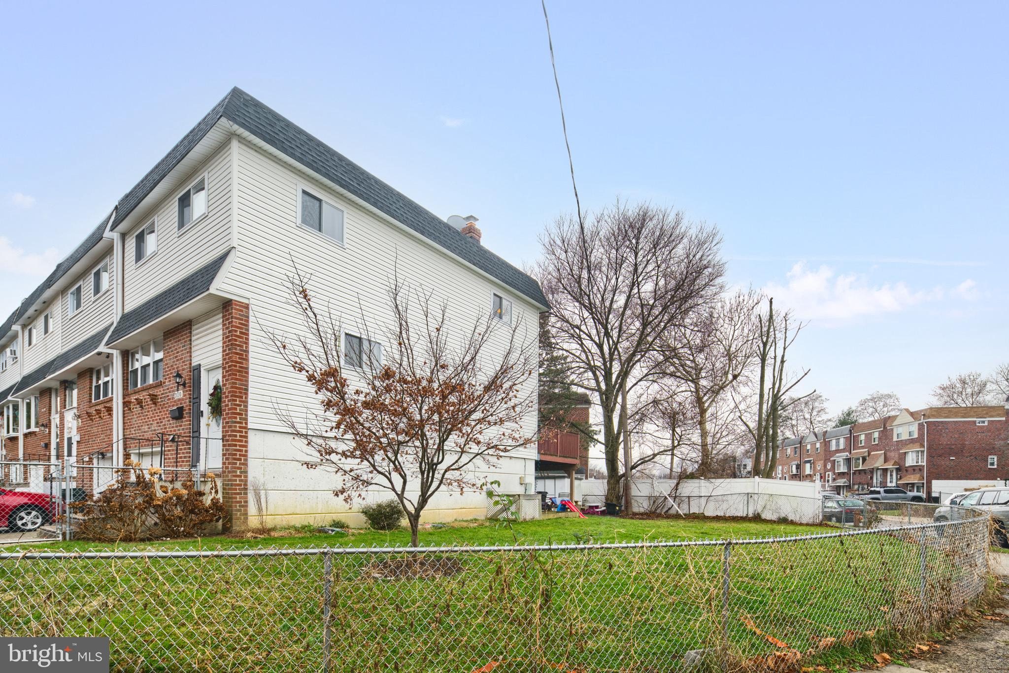 3110 Morning Glory Road Philadelphia, PA 19154 - Photo 3 of 33 Gallery Image 3