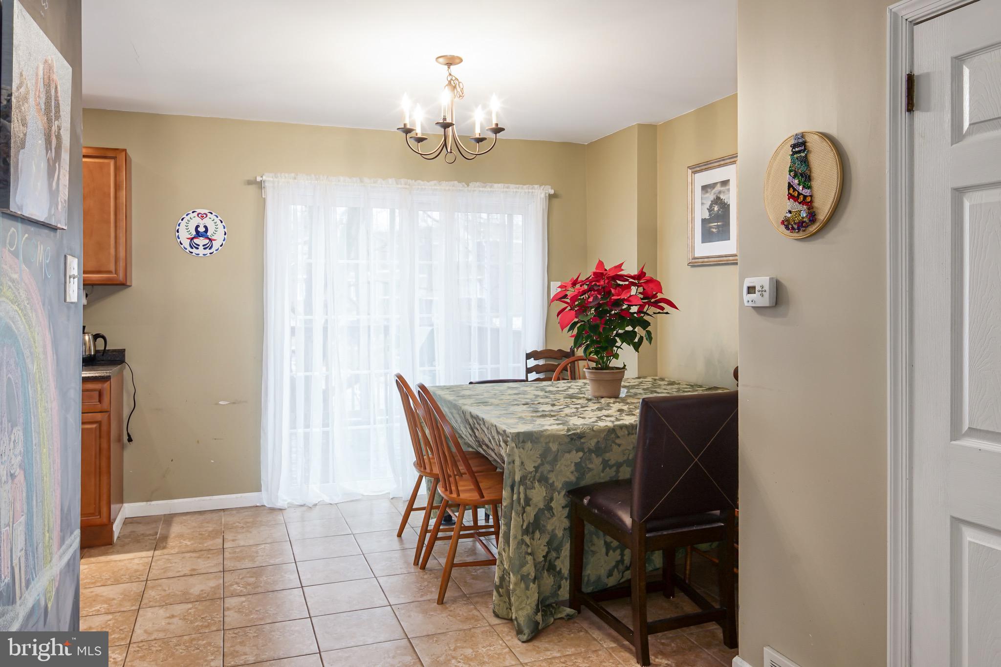 3110 Morning Glory Road Philadelphia, PA 19154 - Photo 8 of 33 Gallery Image 8