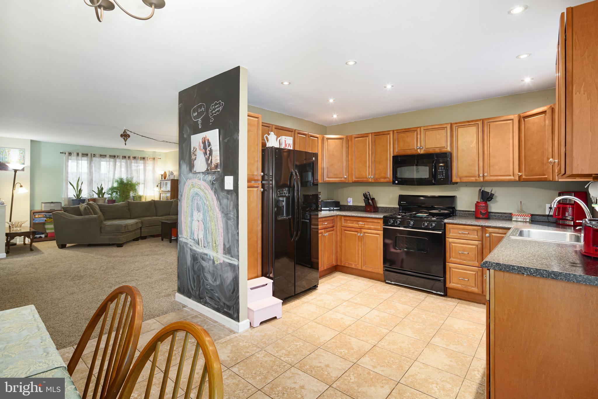 3110 Morning Glory Road Philadelphia, PA 19154 - Photo 10 of 33 Gallery Image 10
