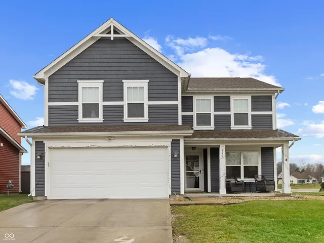 $325,000 | 847 South Summerhaven Court, New Palestine, IN 46163