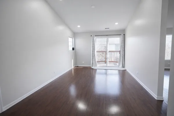 $2,600 | 1084 Park Hill Circle, Unit 1084, Aurora, IL 60502