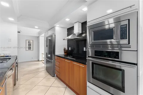 $399,995 | 2000 Towerside Terrace, Unit 311, Miami, FL 33138