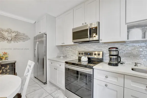 $269,000 | 588 Trace Circle, Unit 211, Deerfield Beach, FL 33441
