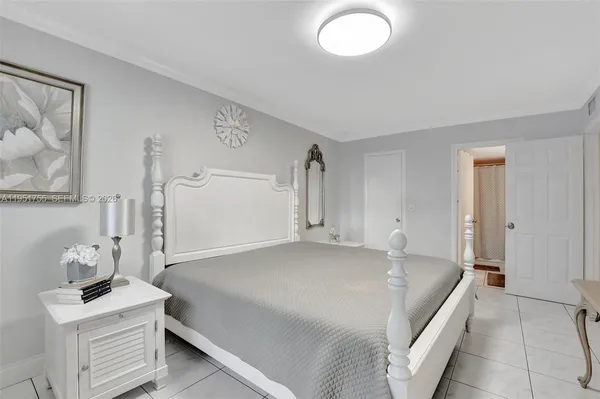 $269,000 | 588 Trace Circle, Unit 211, Deerfield Beach, FL 33441