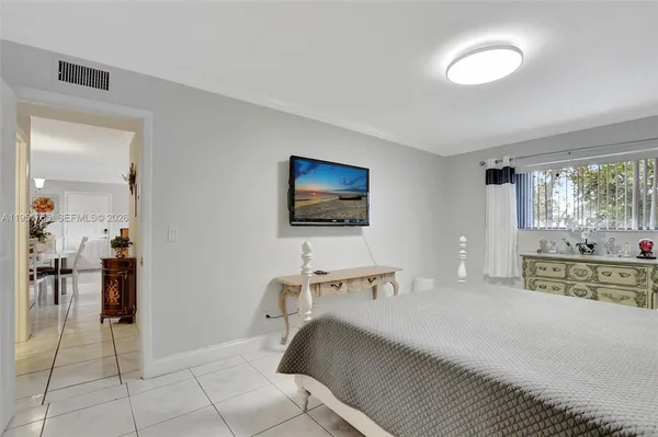 $269,000 | 588 Trace Circle, Unit 211, Deerfield Beach, FL 33441