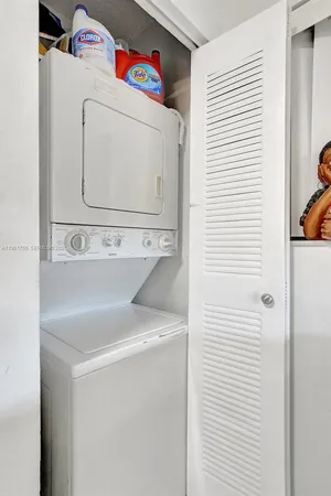 $269,000 | 588 Trace Circle, Unit 211, Deerfield Beach, FL 33441