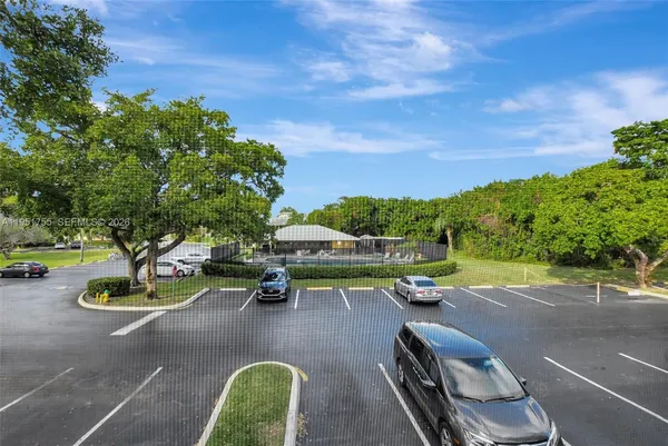 $269,000 | 588 Trace Circle, Unit 211, Deerfield Beach, FL 33441