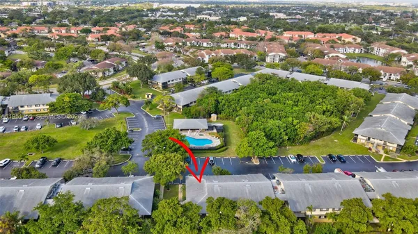$269,000 | 588 Trace Circle, Unit 211, Deerfield Beach, FL 33441