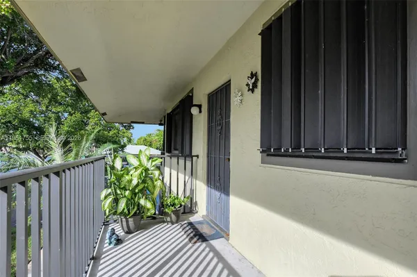 $269,000 | 588 Trace Circle, Unit 211, Deerfield Beach, FL 33441