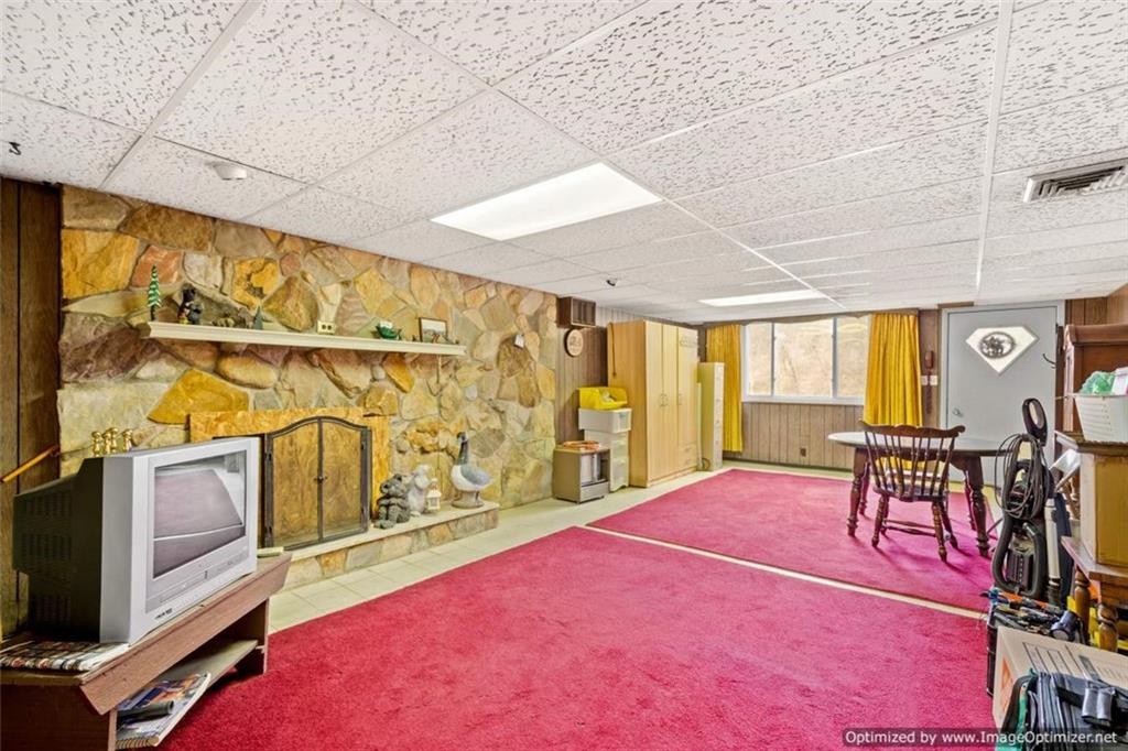 228 Bateman Road Oakdale, PA 15071 - Photo 22 of 25 Gallery Image 22