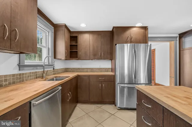 $420,000 | 5506 Jefferson Pike, Frederick, MD 21703