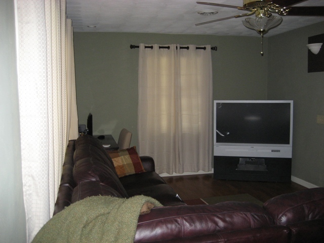 160 Highfield Road Rocky Mount, VA 24151 - Photo 14 of 39 Living Room