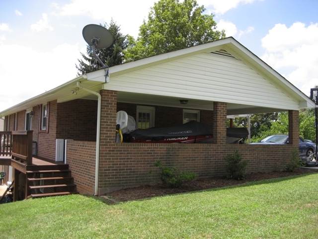 160 Highfield Road Rocky Mount, VA 24151 - Photo 9 of 39 Side of Home & Carport