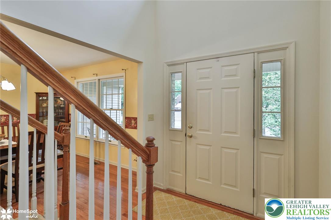 4070 Ross Road Bethlehem, PA 18020 - Photo 4 of 59