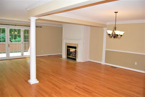 $3,300 | 109 Overshot Drive, Unit 109, Glastonbury, CT 06073