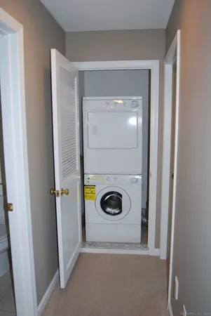 $3,300 | 109 Overshot Drive, Unit 109, Glastonbury, CT 06073