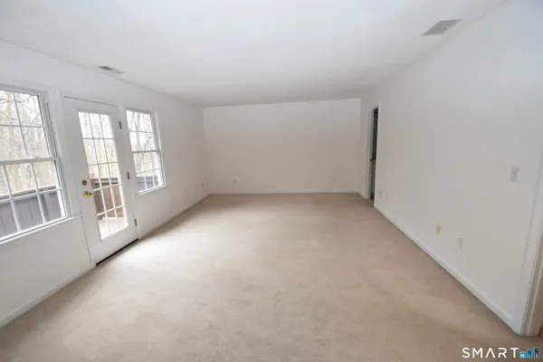 $3,300 | 109 Overshot Drive, Unit 109, Glastonbury, CT 06073