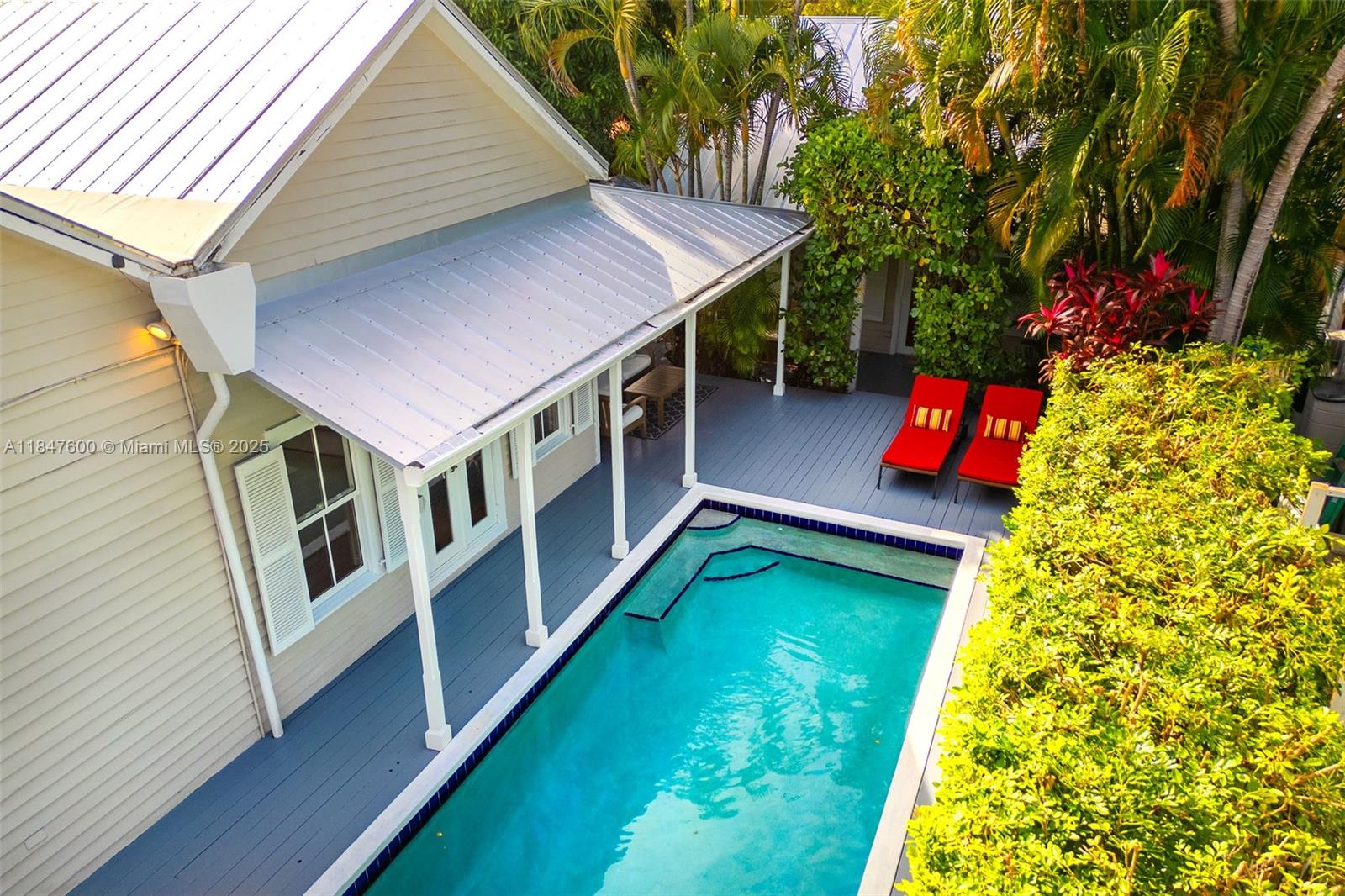 1114 Packer Street Key West, FL 33040 - Photo 3 of 98