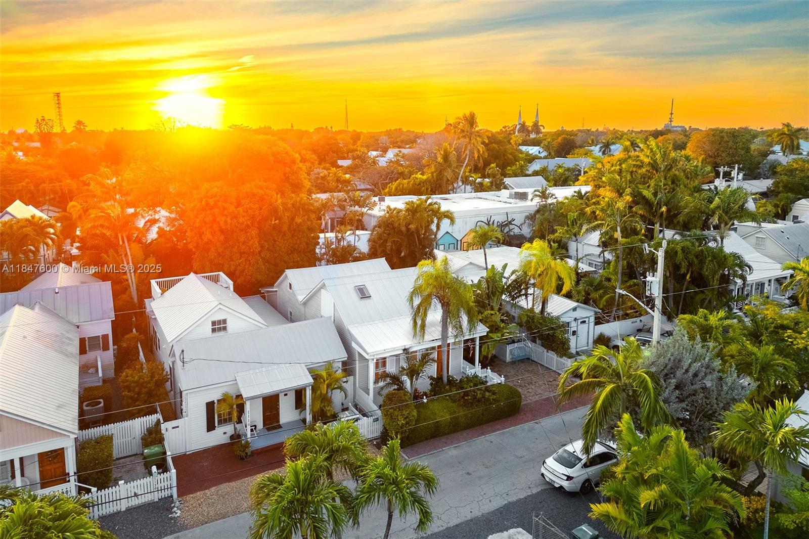 1114 Packer Street Key West, FL 33040 - Photo 5 of 98