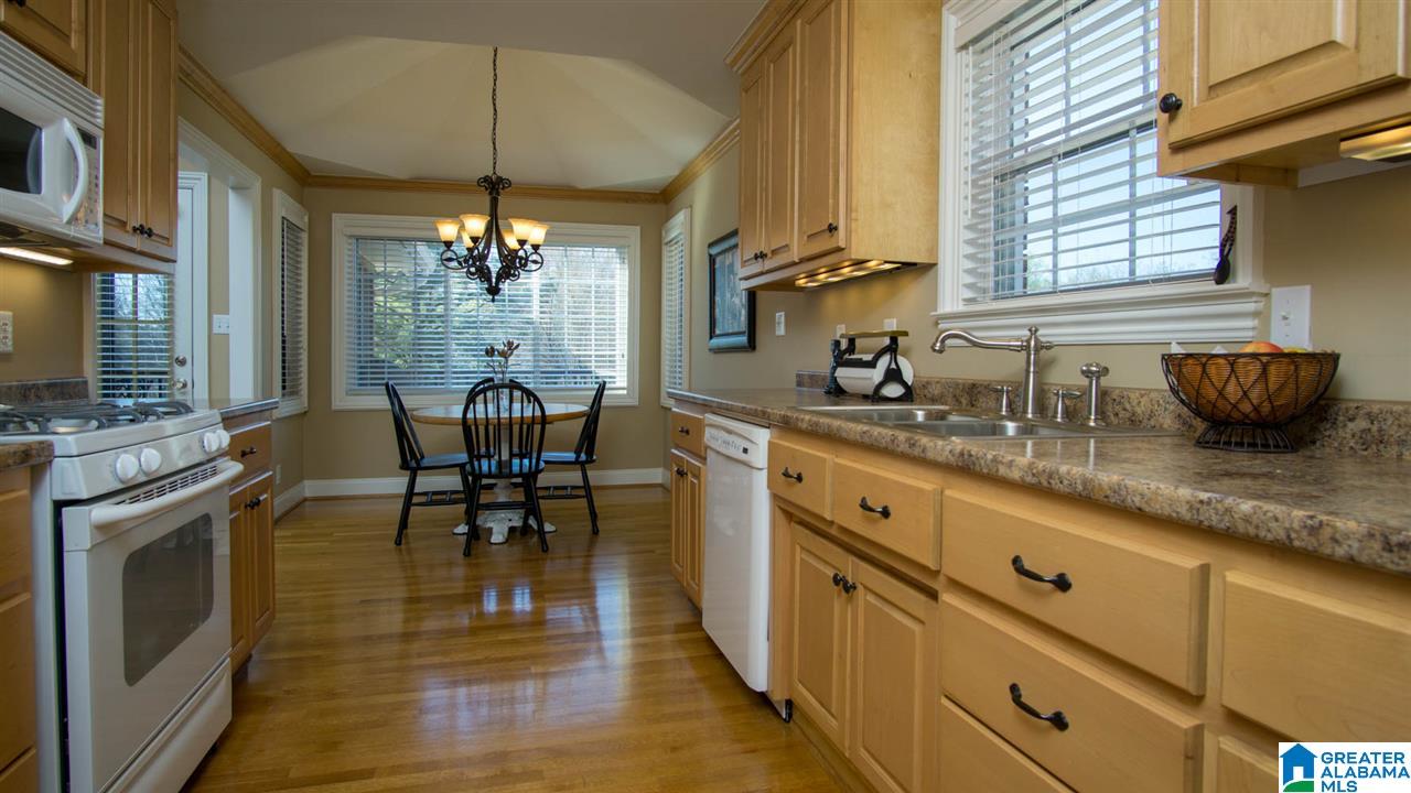 889 Springmeadow Drive Gardendale, AL 35071 - Photo 6 of 31