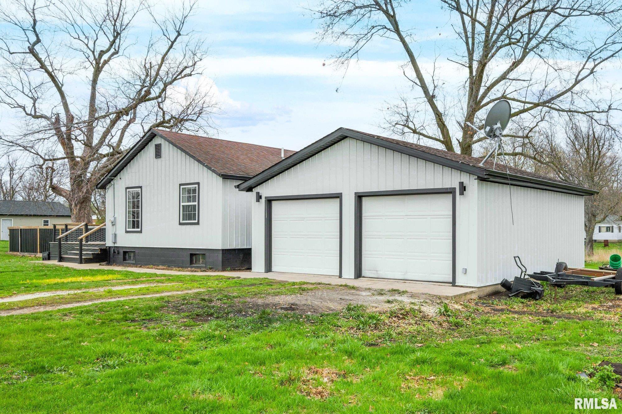 607 East Main Street La Fayette, IL 61449 - Photo 26 of 40