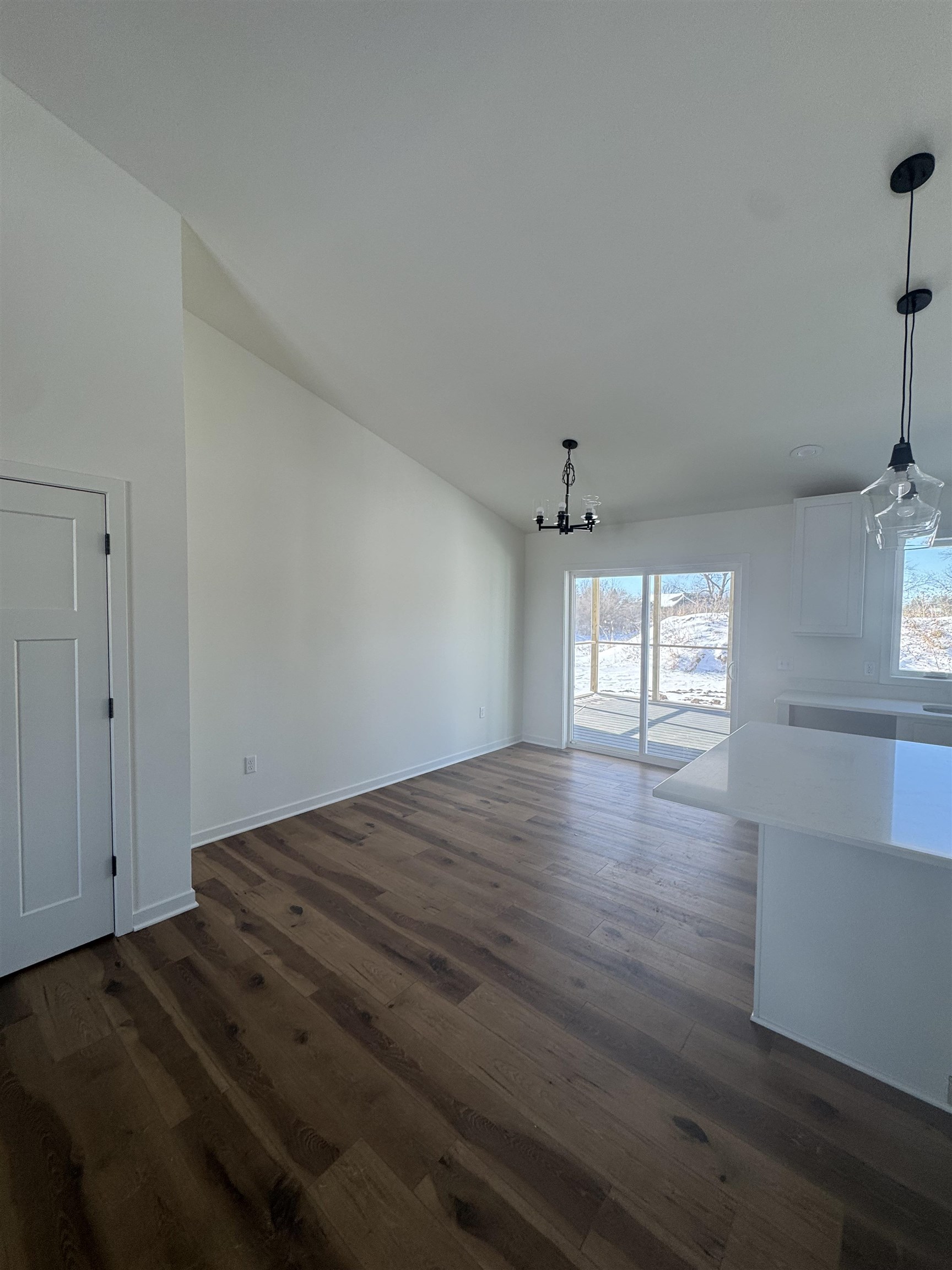 282 Santa Maria Drive Arlington, WI 53911 - Photo 8 of 21