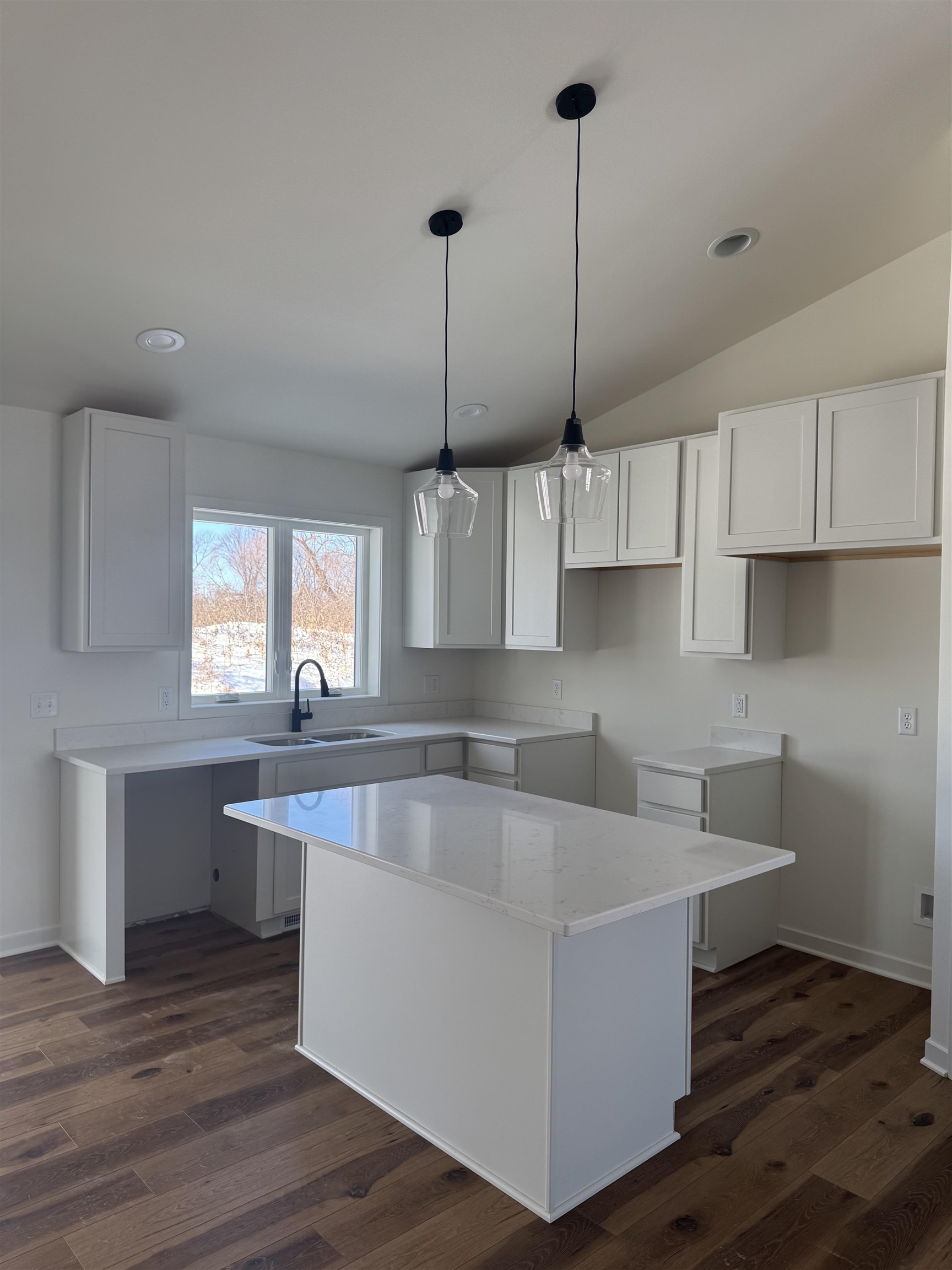 282 Santa Maria Drive Arlington, WI 53911 - Photo 10 of 21