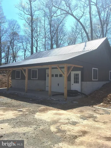 $2,600 | 594 Truce Road, New Providence, PA 17560