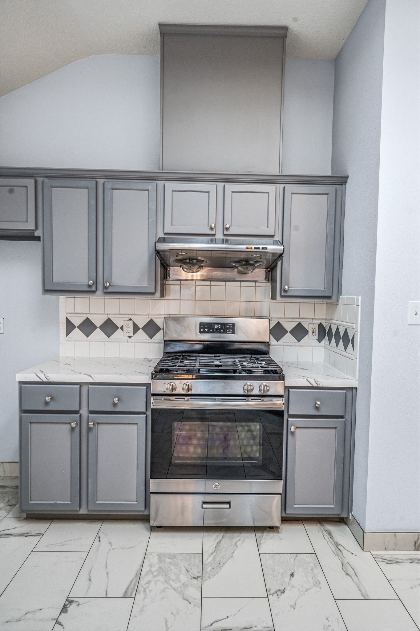 15007 Changing Oak Ridge Court Houston, TX 77082 - Photo 13 of 28