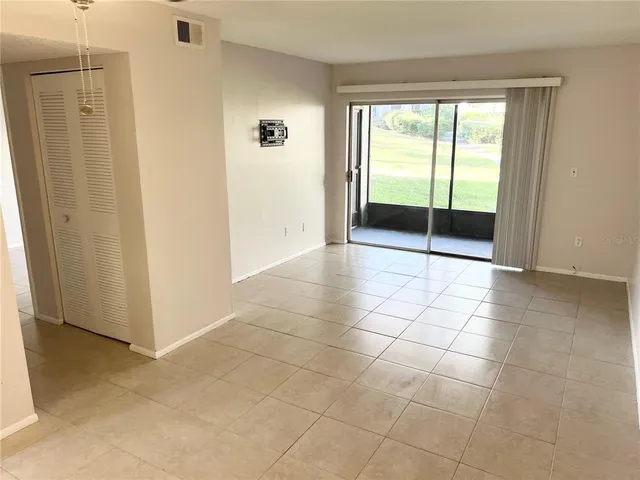 $1,400 | 2625 Highway 590, Unit 414, Clearwater, FL 33759