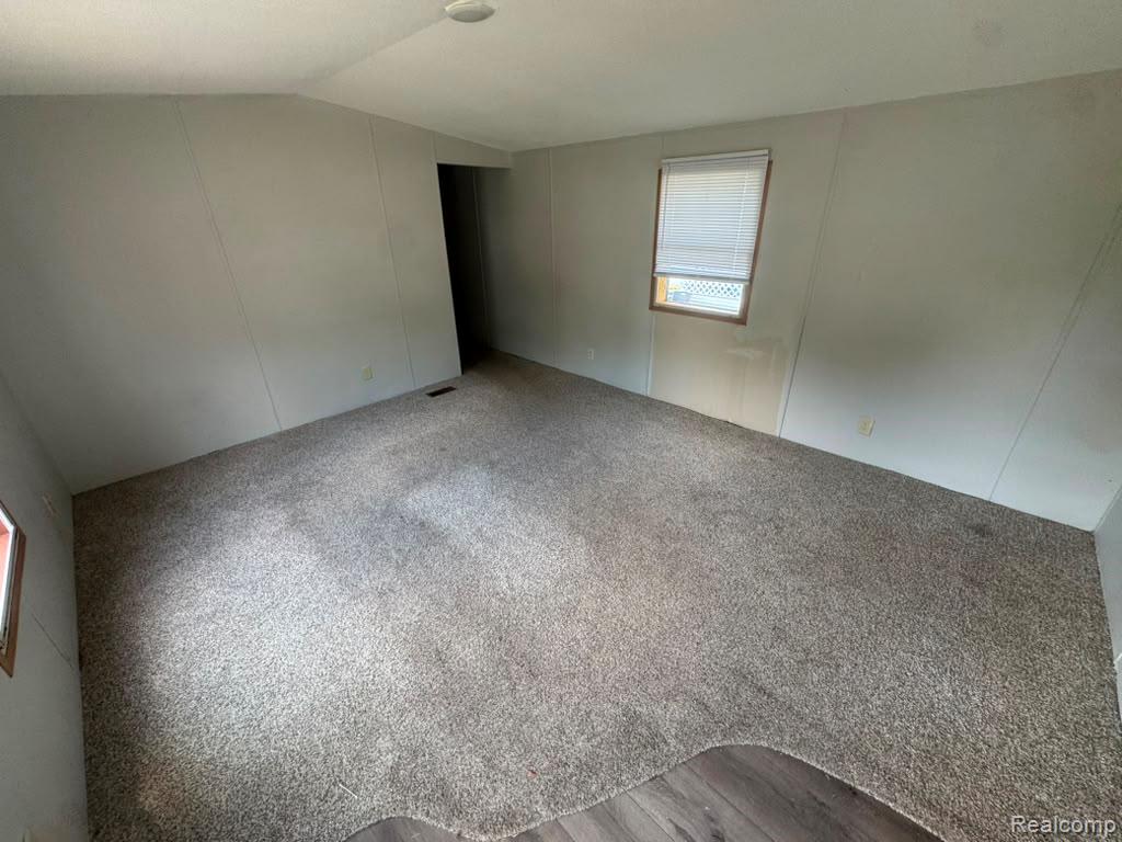 G4493 Fenton Road Flint, MI 48507 - Photo 5 of 21 5.jpeg