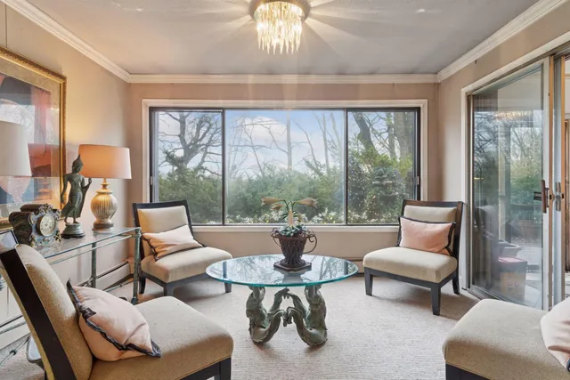 $185,000 | 3076 Lexington Avenue North, Unit A6, Roseville, MN 55113