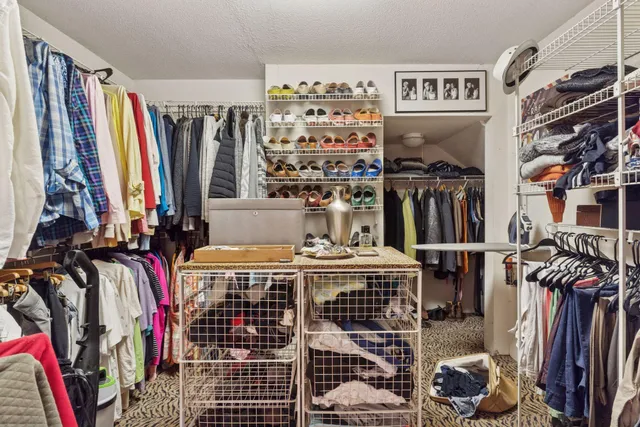 $199,900 | 3076 Lexington Avenue North, Unit A6, Roseville, MN 55113