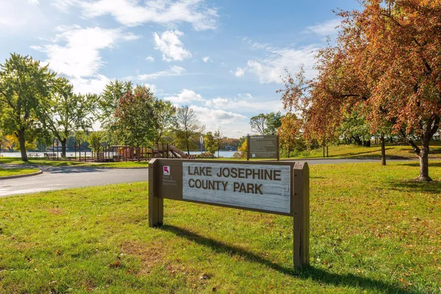 $199,900 | 3076 Lexington Avenue North, Unit A6, Roseville, MN 55113