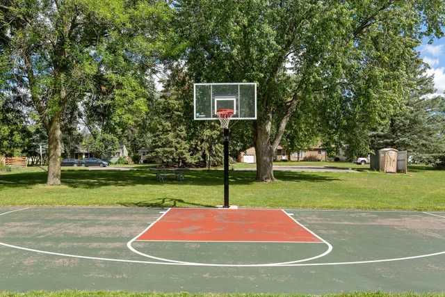 $185,000 | 3076 Lexington Avenue North, Unit A6, Roseville, MN 55113