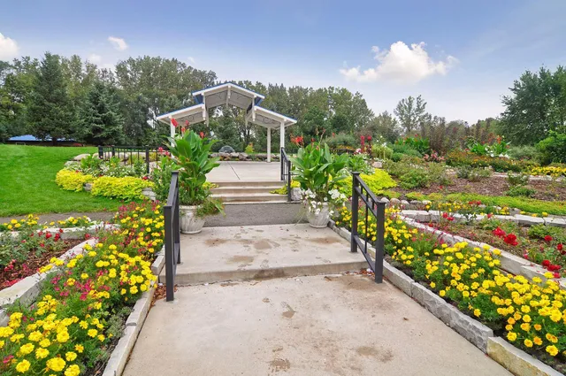 $199,900 | 3076 Lexington Avenue North, Unit A6, Roseville, MN 55113