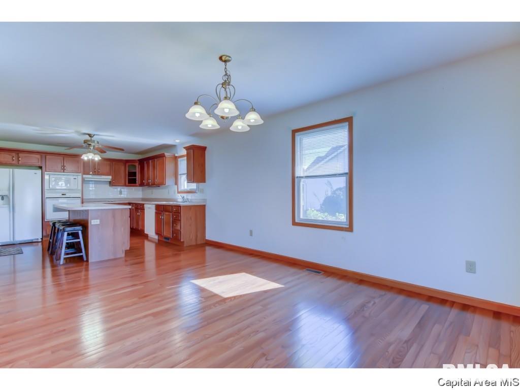 65 Ptarmigan Drive Chatham, IL 62629 - Photo 11 of 36 Gallery Image 11
