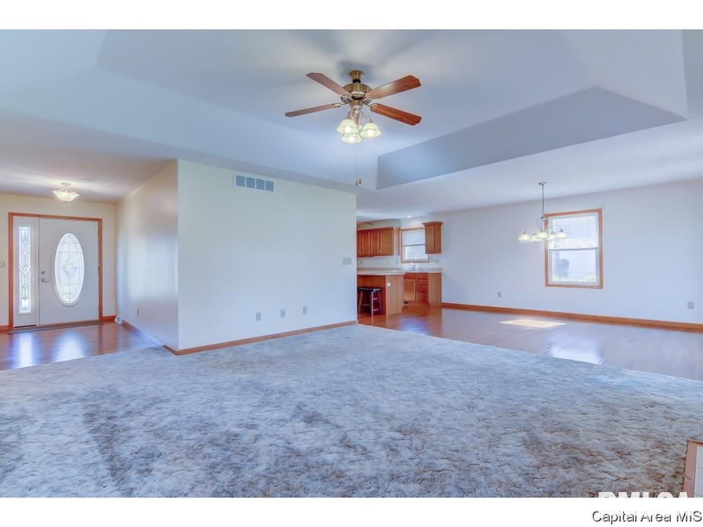 65 Ptarmigan Drive Chatham, IL 62629 - Photo 3 of 36 Gallery Image 3