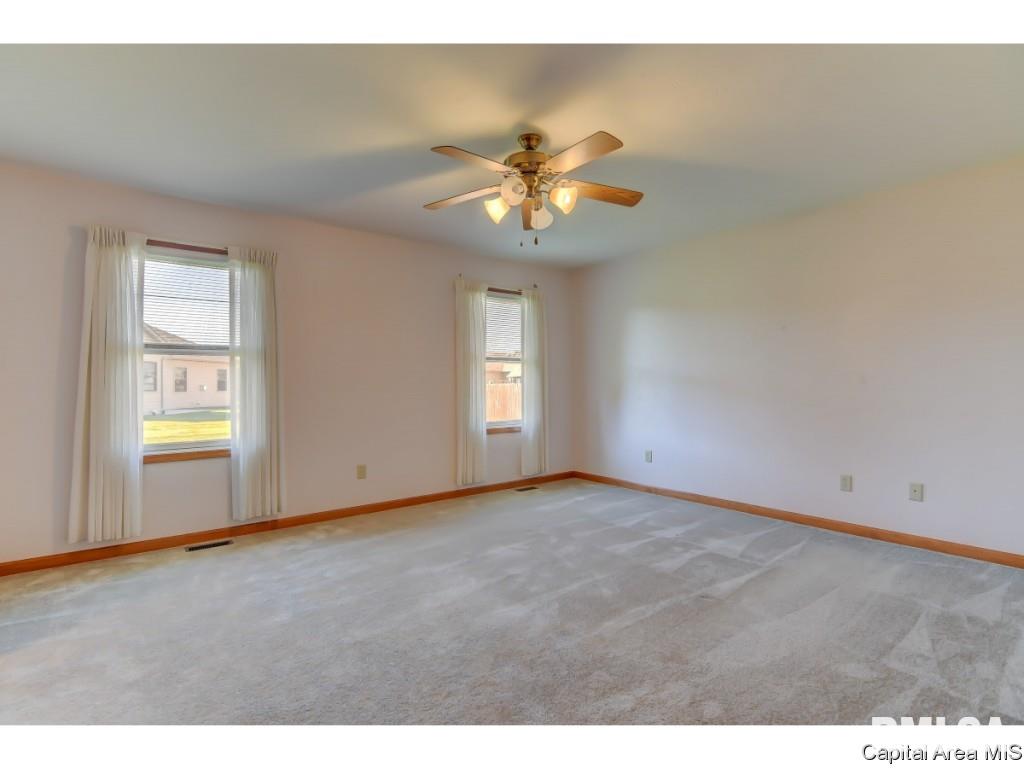 65 Ptarmigan Drive Chatham, IL 62629 - Photo 8 of 36 Gallery Image 8