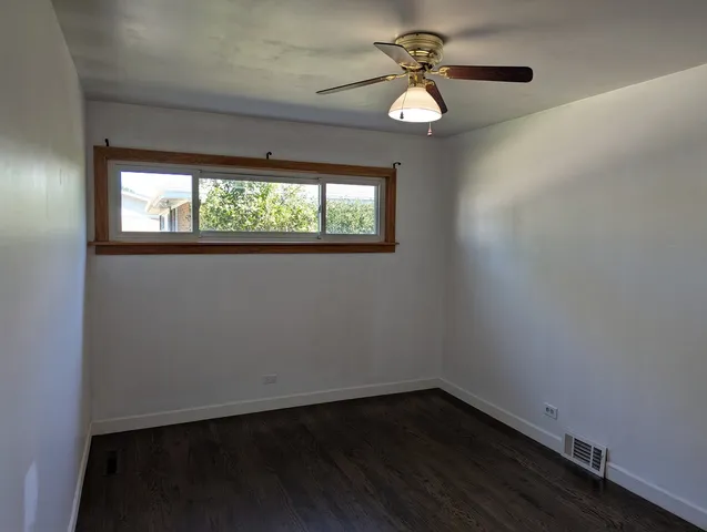 $410,000 | 8927 Belleforte Avenue, Morton Grove, IL 60053