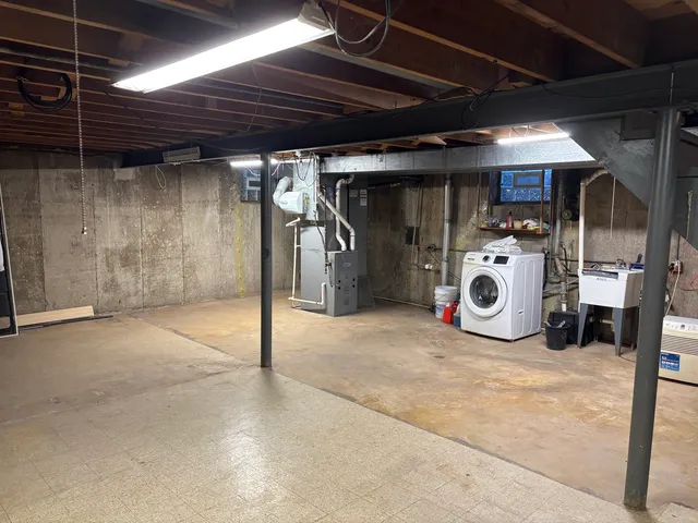 $410,000 | 8927 Belleforte Avenue, Morton Grove, IL 60053