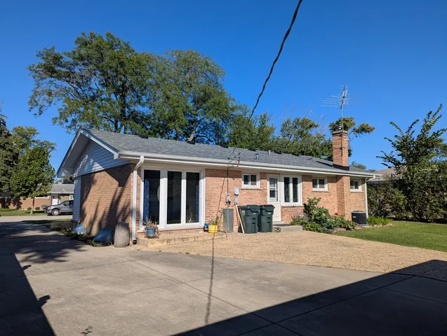 $398,000 | 8927 Belleforte Avenue, Morton Grove, IL 60053