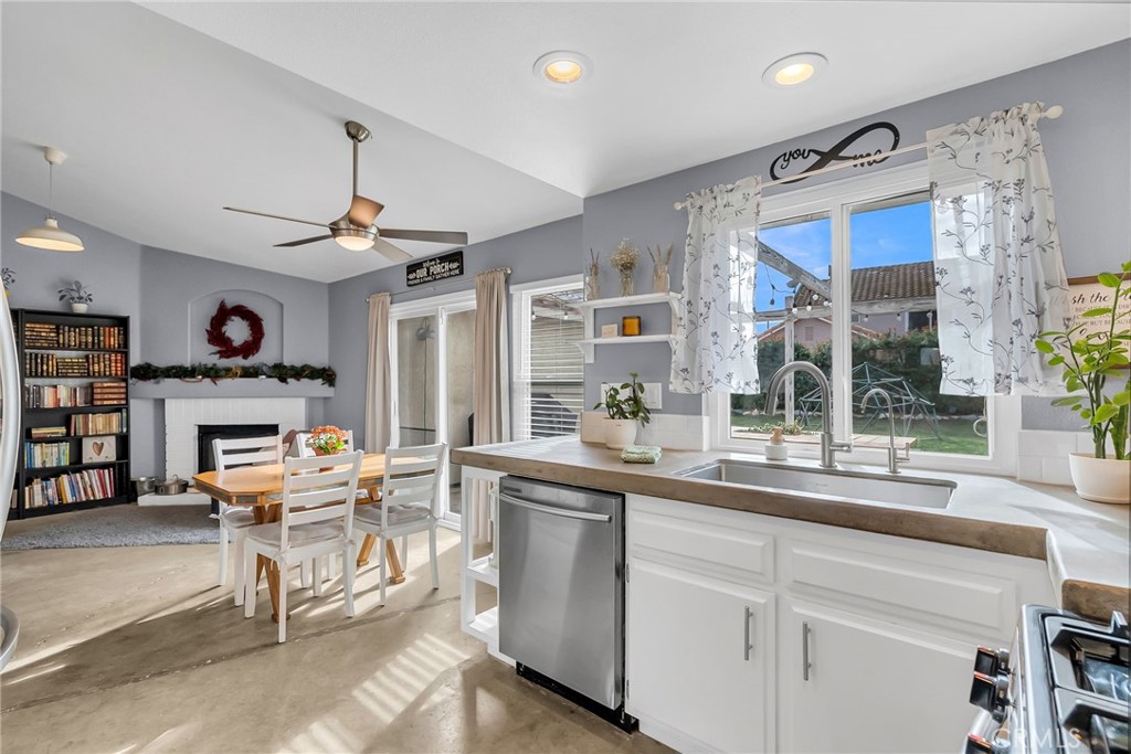 20647 Mesa Oak Drive Riverside, CA 92508 - Photo 11 of 29