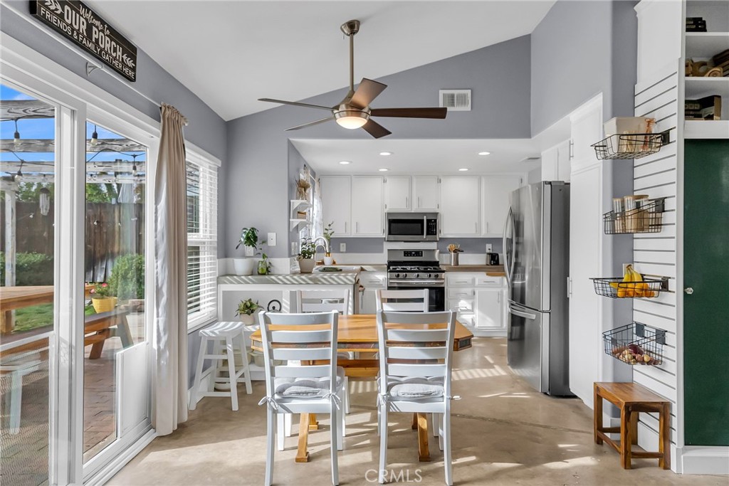 20647 Mesa Oak Drive Riverside, CA 92508 - Photo 12 of 29