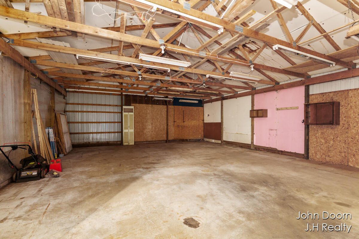 2014 3 Mile Road Northeast Grand Rapids, MI 49505 - Photo 40 of 43 IMG_1039