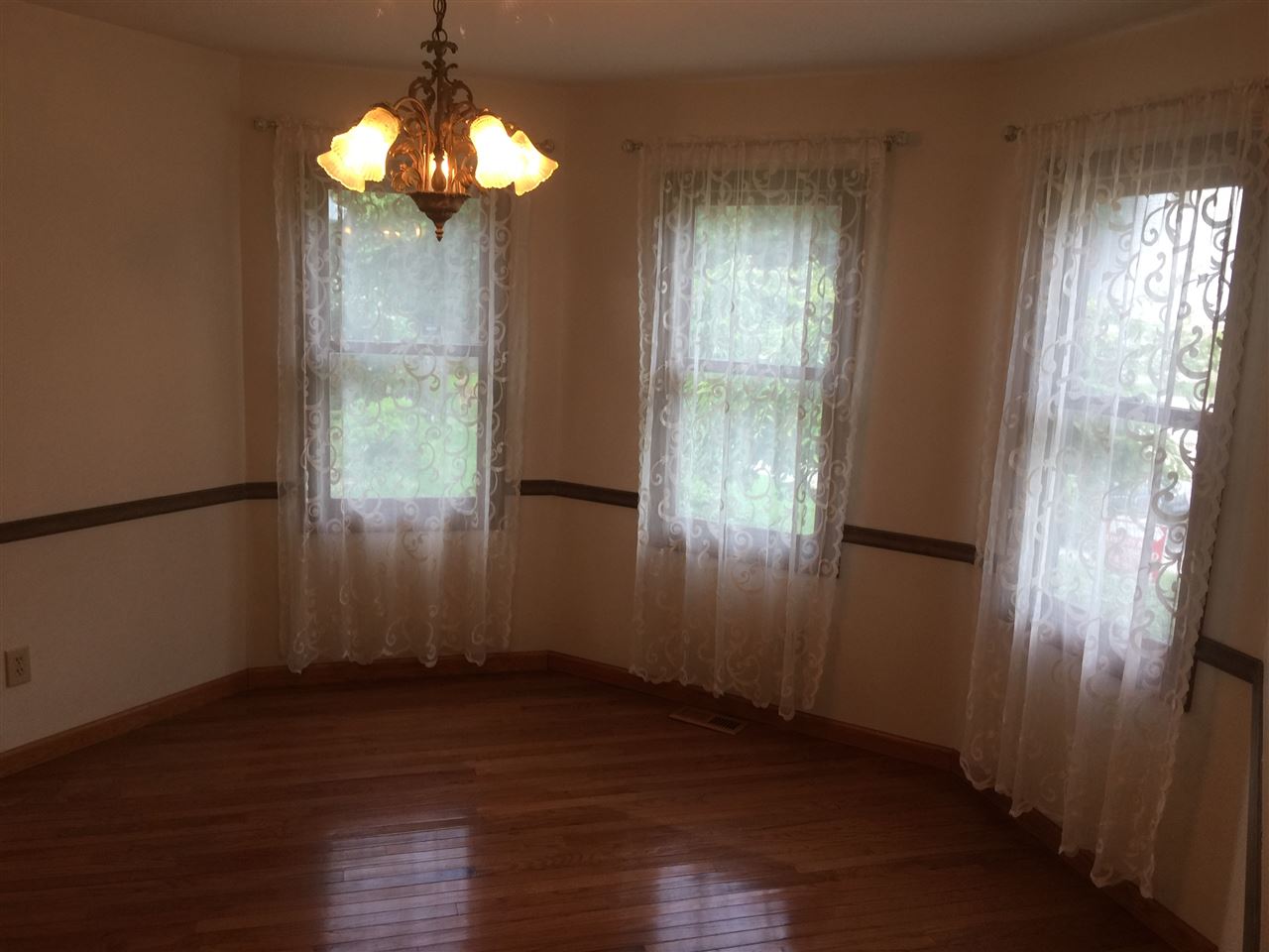1100 Ridgemont Court Bloomington, IN 47401 - Photo 4 of 21