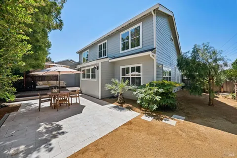 $1,295,000 | 22 Hyannis Cove, San Rafael, CA 94901