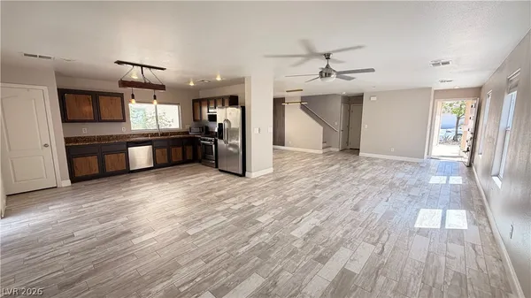 $2,395 | 1113 Majestic Canyon Street, Henderson, NV 89052