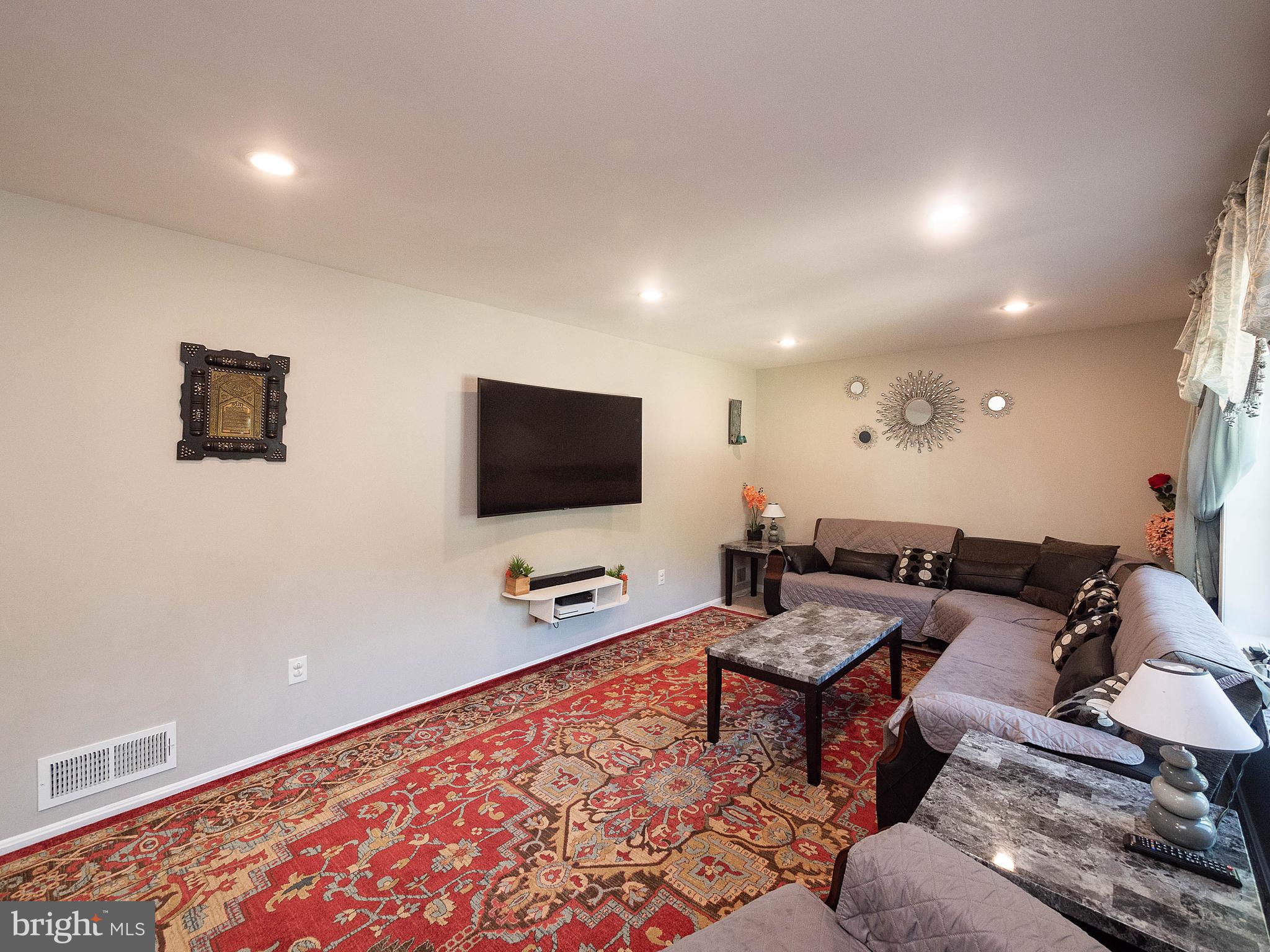 8144 Edmonton Court Springfield, VA 22152 - Photo 16 of 41 Gallery Image 16